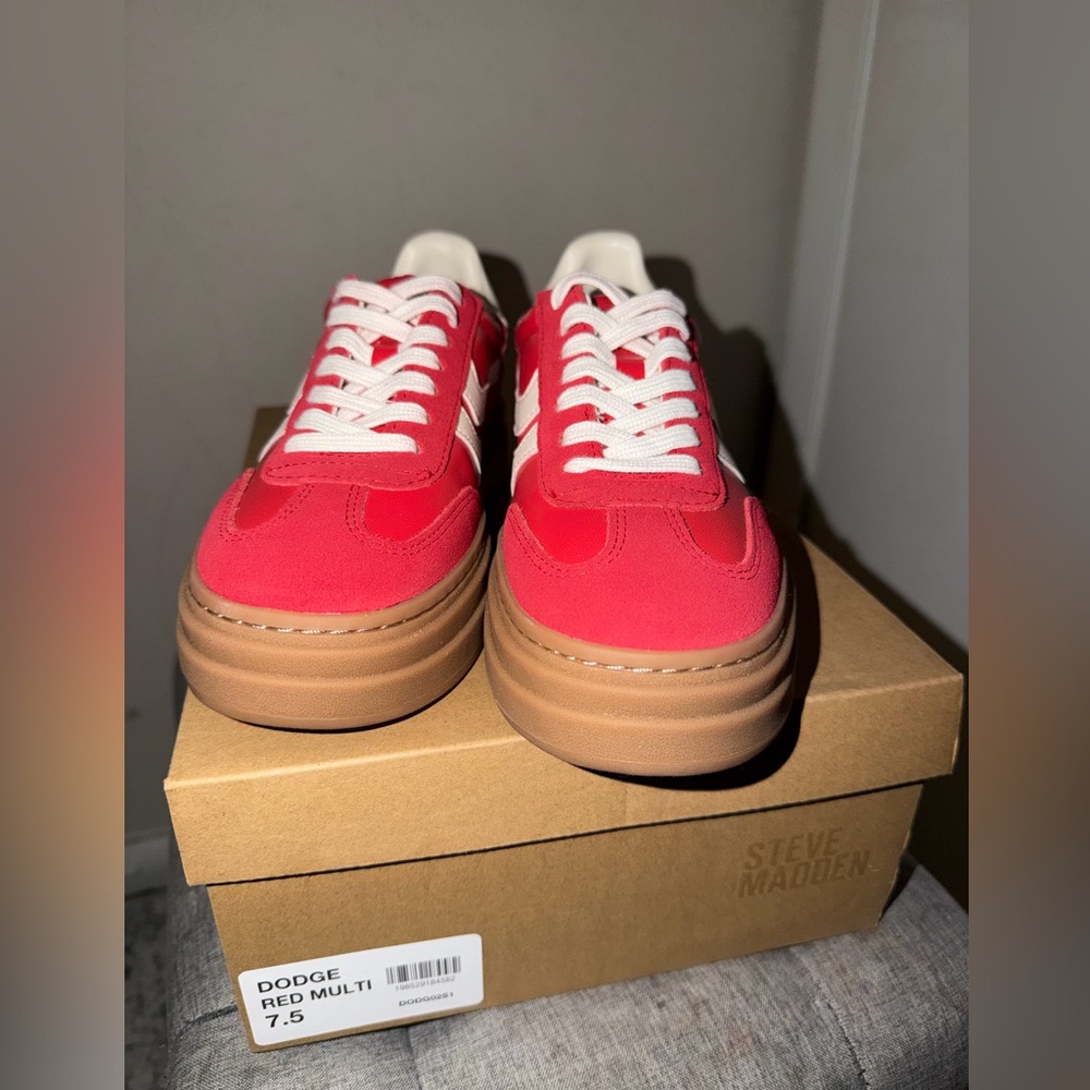 Steve Madden Red and White Casual Sneakers